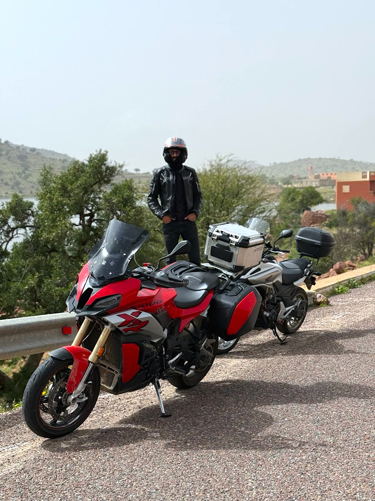 Othman Khanfara — passion moto, road trip
